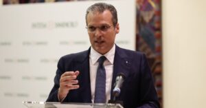 Intesa Sanpaolo nominata migliore Investment Bank italiana e leader nei servizi alle aziende